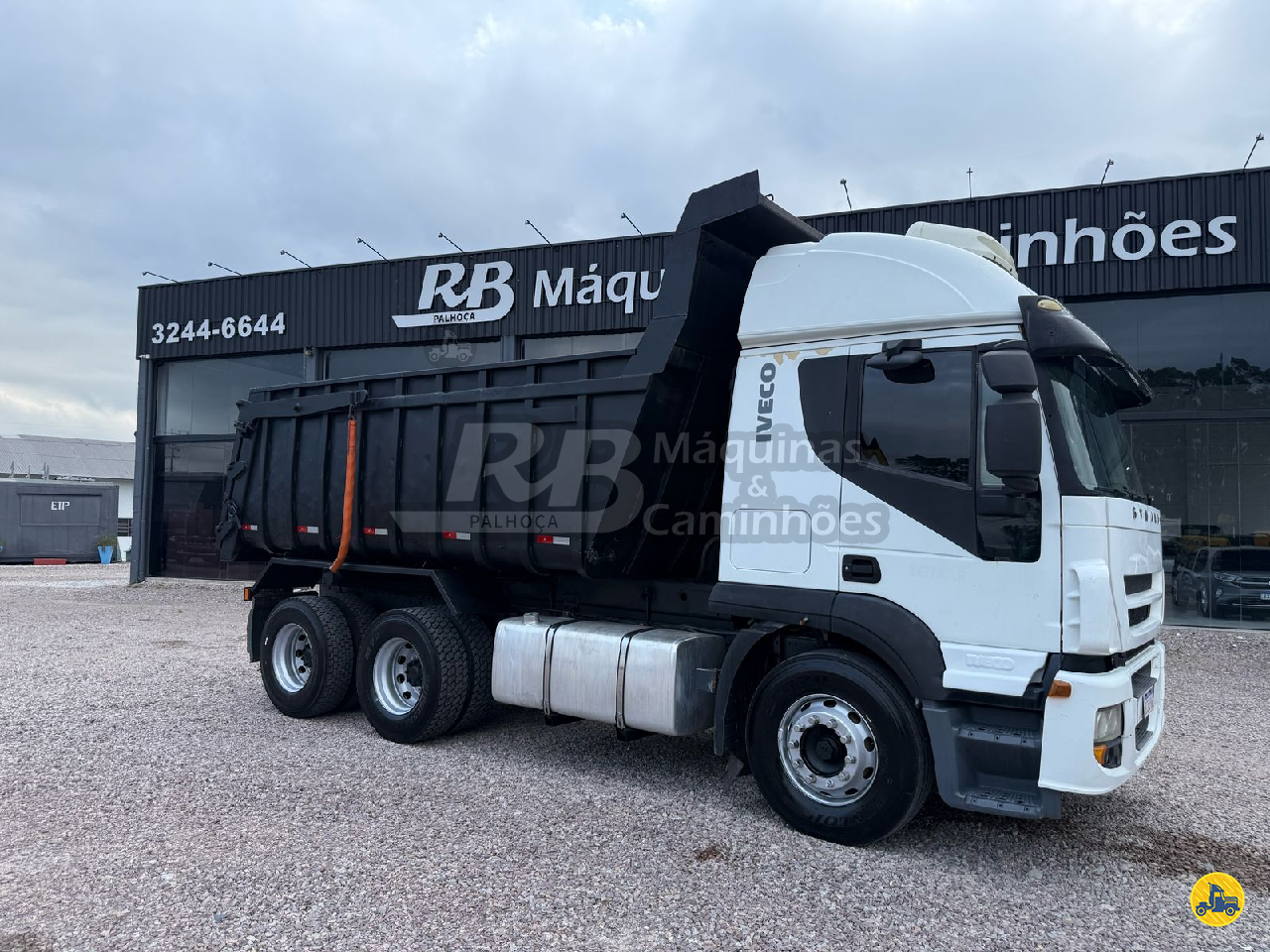 CAMINHAO IVECO STRALIS 740 Caçamba Basculante Truck 6x4 RB Veículos PALHOCA SANTA CATARINA SC